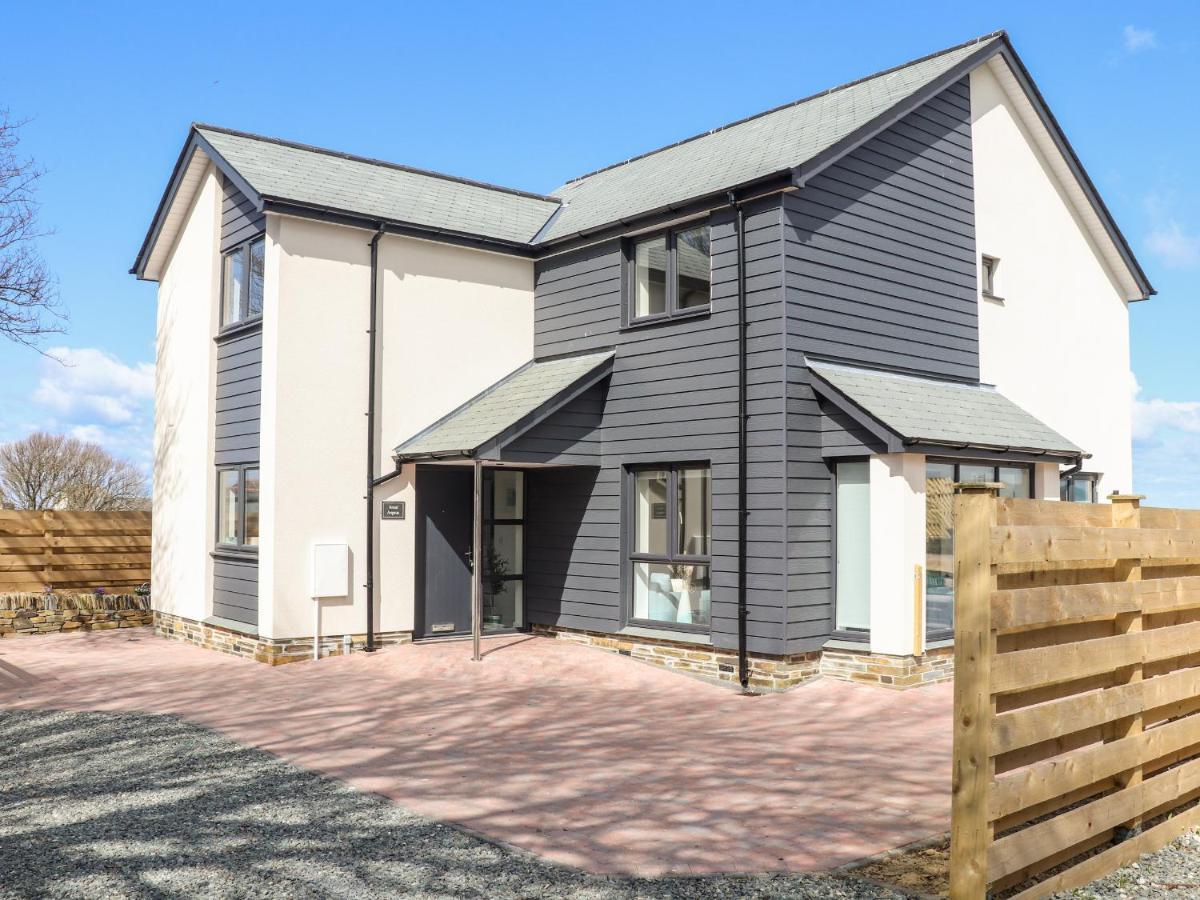 Amal Anpras Villa Tintagel Exteriör bild